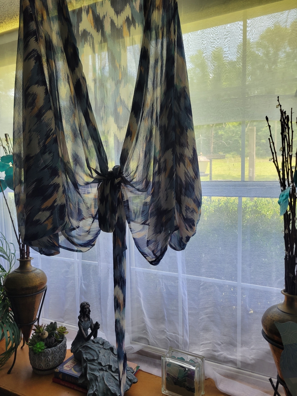 Colleen Lopez Navy,LightBlue and Cream Abstract Brushstroke Topper Front Tie - Picture 9 of 14